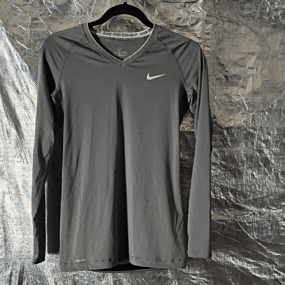 Nike Dark Gray Long Sleeve Athletic Shirt